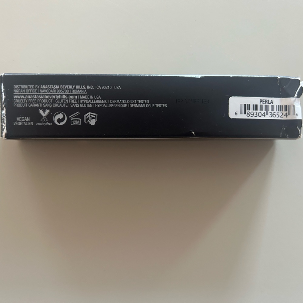 Anastasia Beverly Hills Liquid Glow Highlighter - Picture 2 of 3